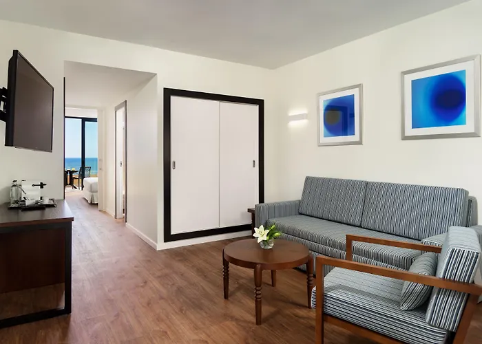 H10 Tindaya מלון